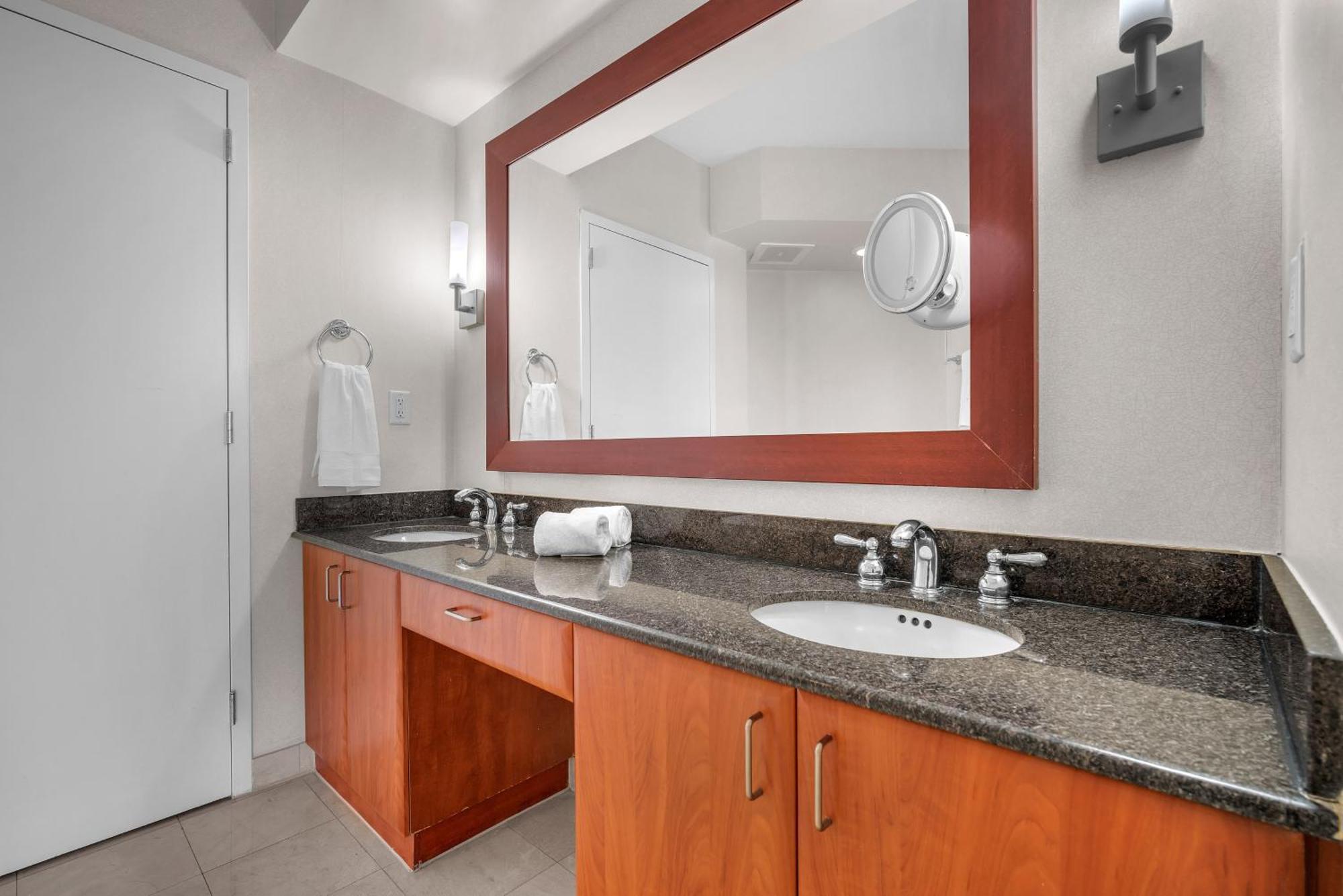 Trump Intl 2 Bedroom Apartment 1600 Sqf Ocean Front Miami Beach Bagian luar foto