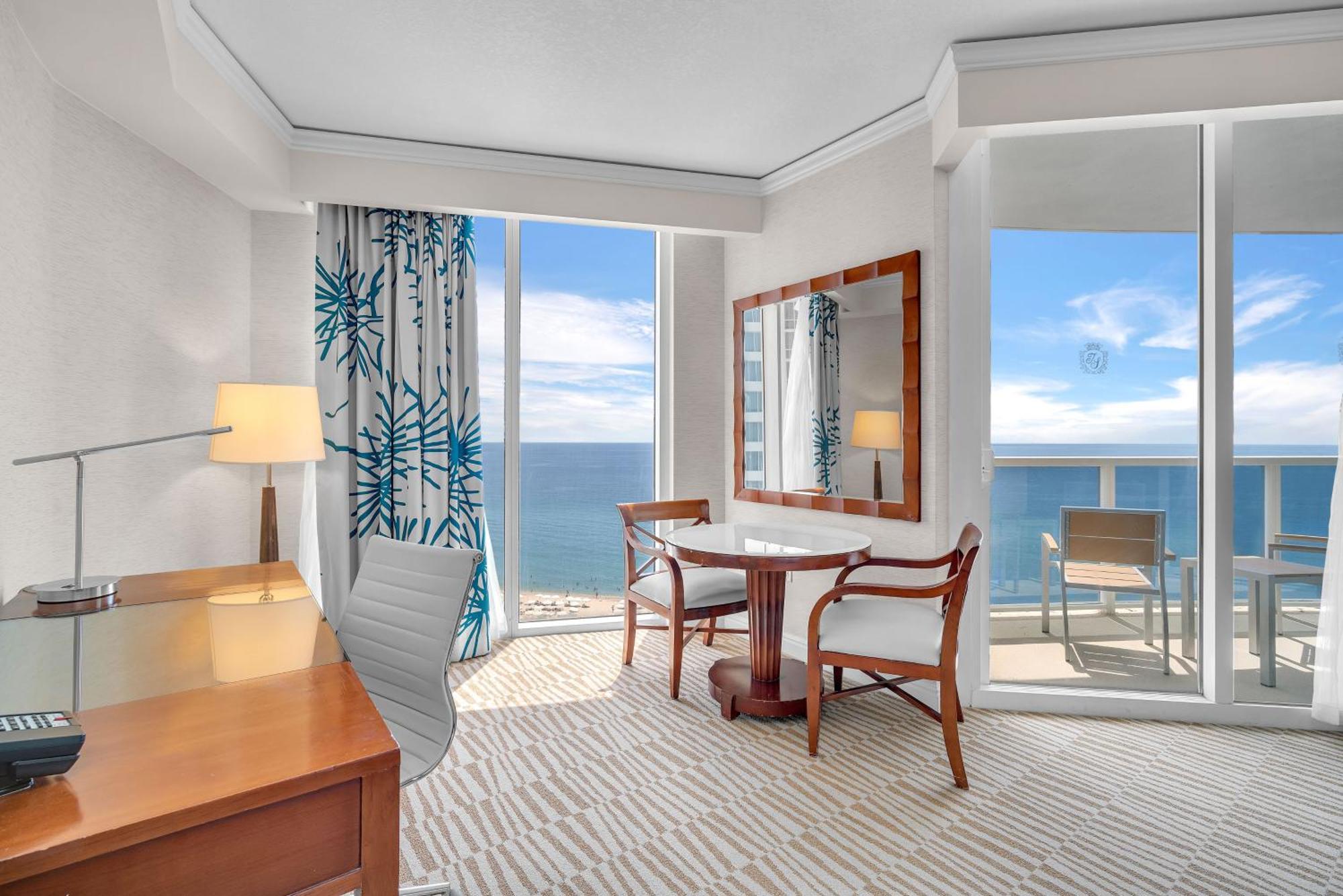 Trump Intl 2 Bedroom Apartment 1600 Sqf Ocean Front Miami Beach Bagian luar foto